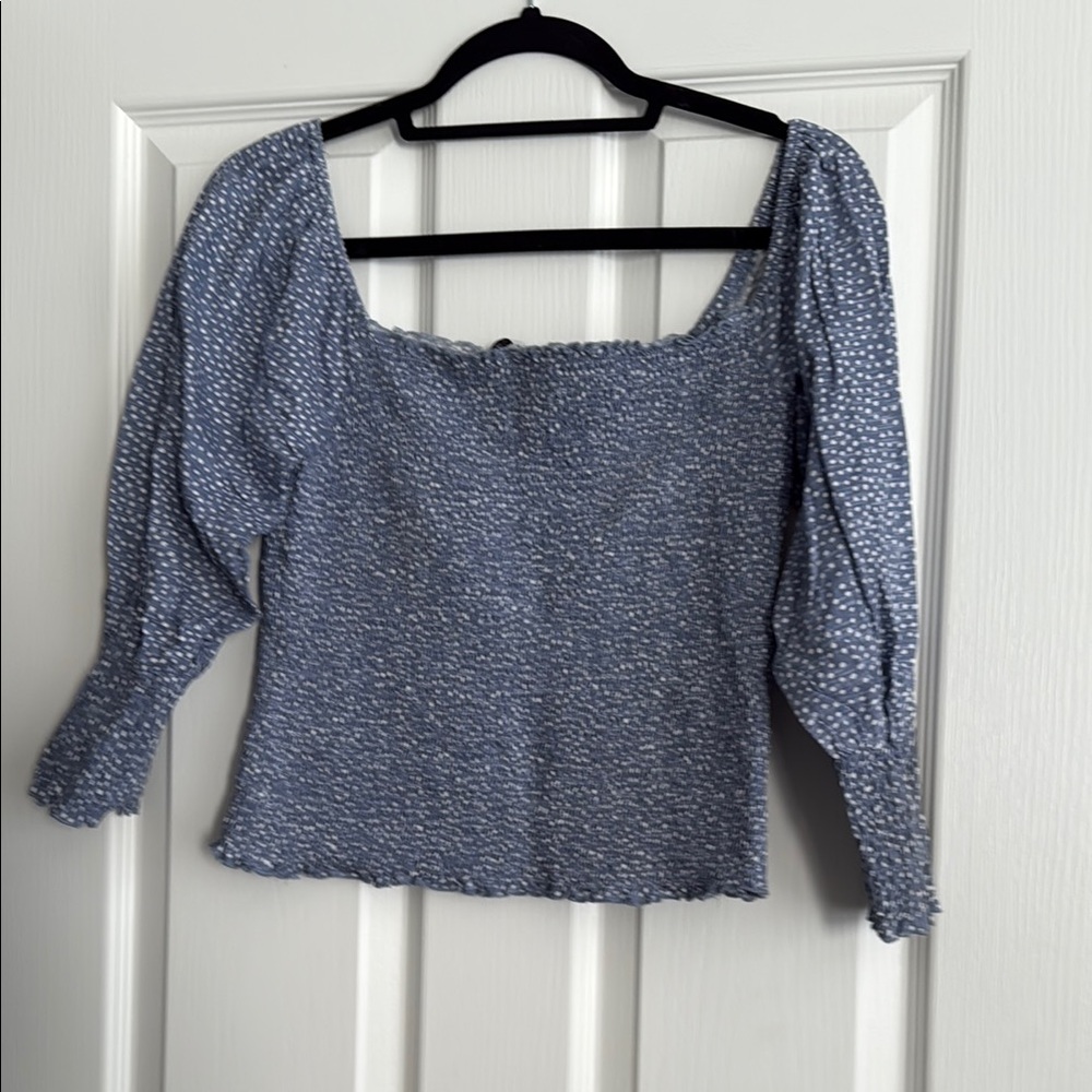 🇨🇦 DEX Blue with Polka Dots Puff Sleeve Smocked Blouse